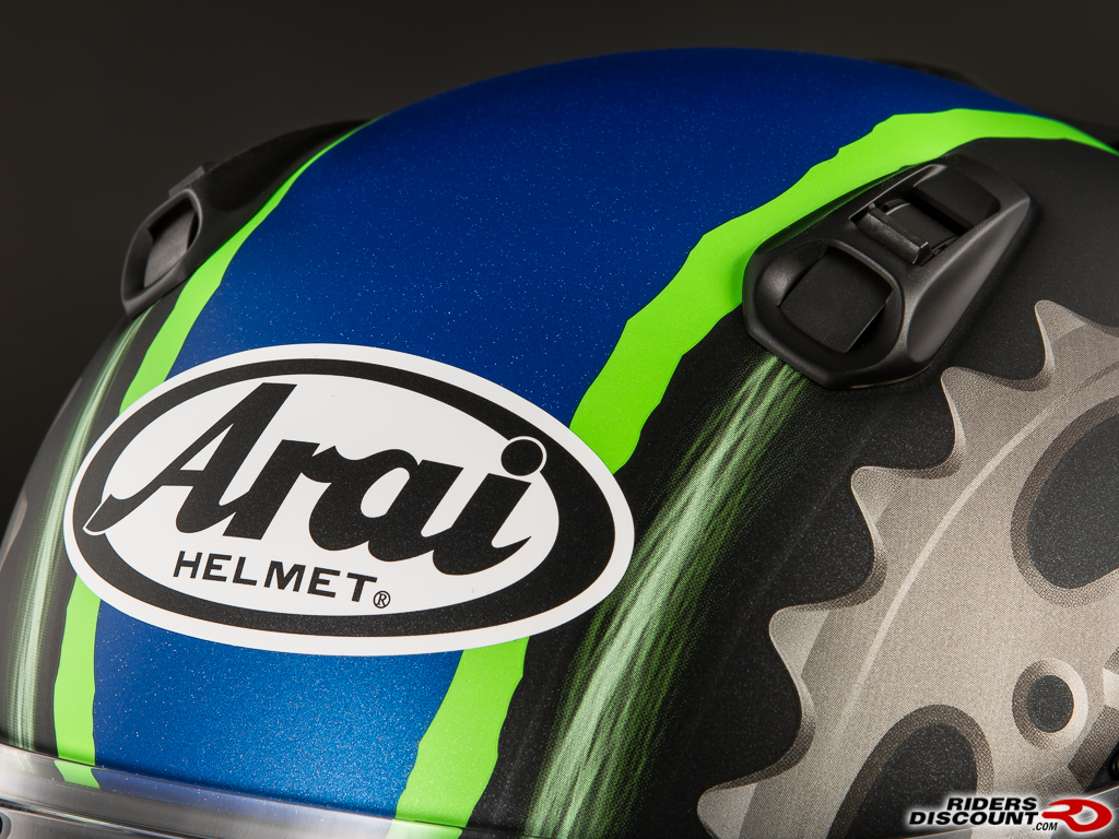 arai_defiant_jolly_roger_2-3.jpg