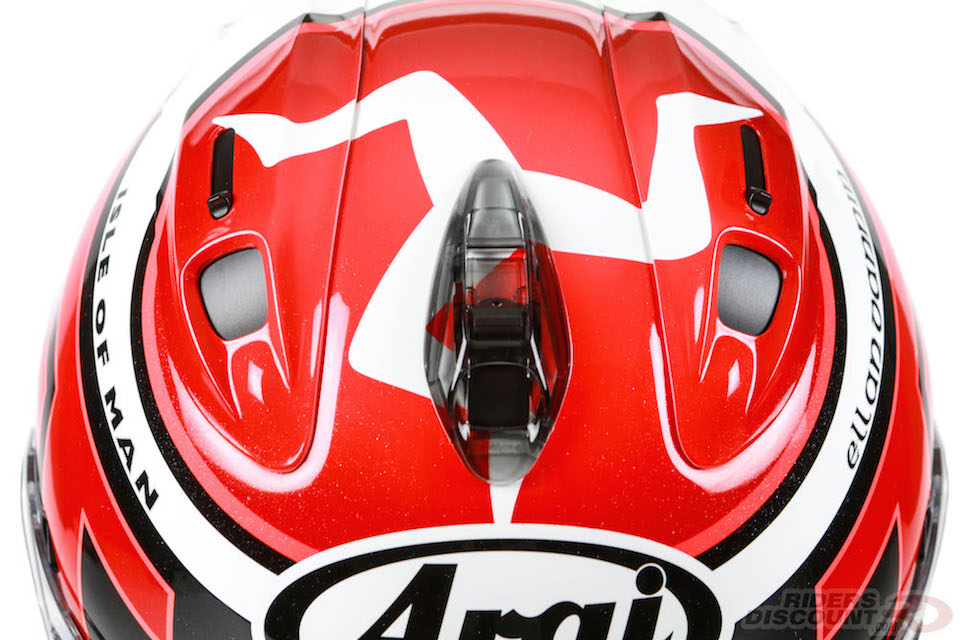 arai_corsair_x_iomtt_2016_top_detail.jpg