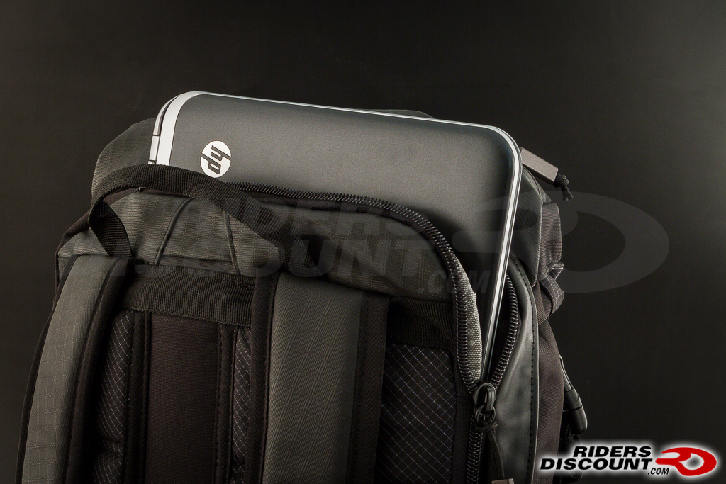 ogio_luggage_throttle_backpack_2.jpg