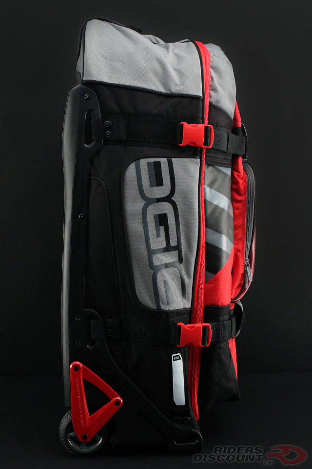 ogio_rig_9800_redhub_right_center.png